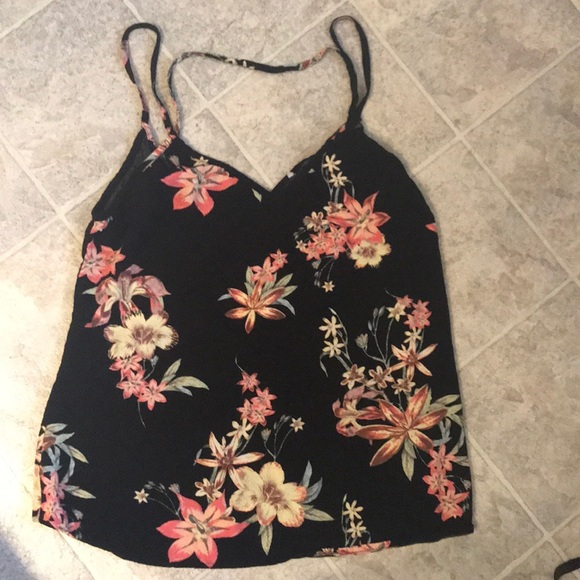 😎🥰3 for 20! Floral cami - Picture 2 of 2